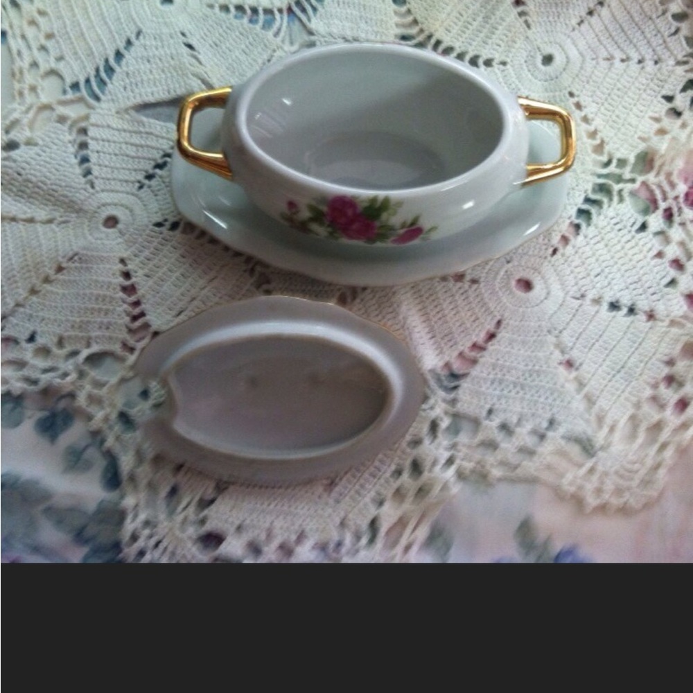 Royal Crown Sauce Boat - Picture 3 of 5